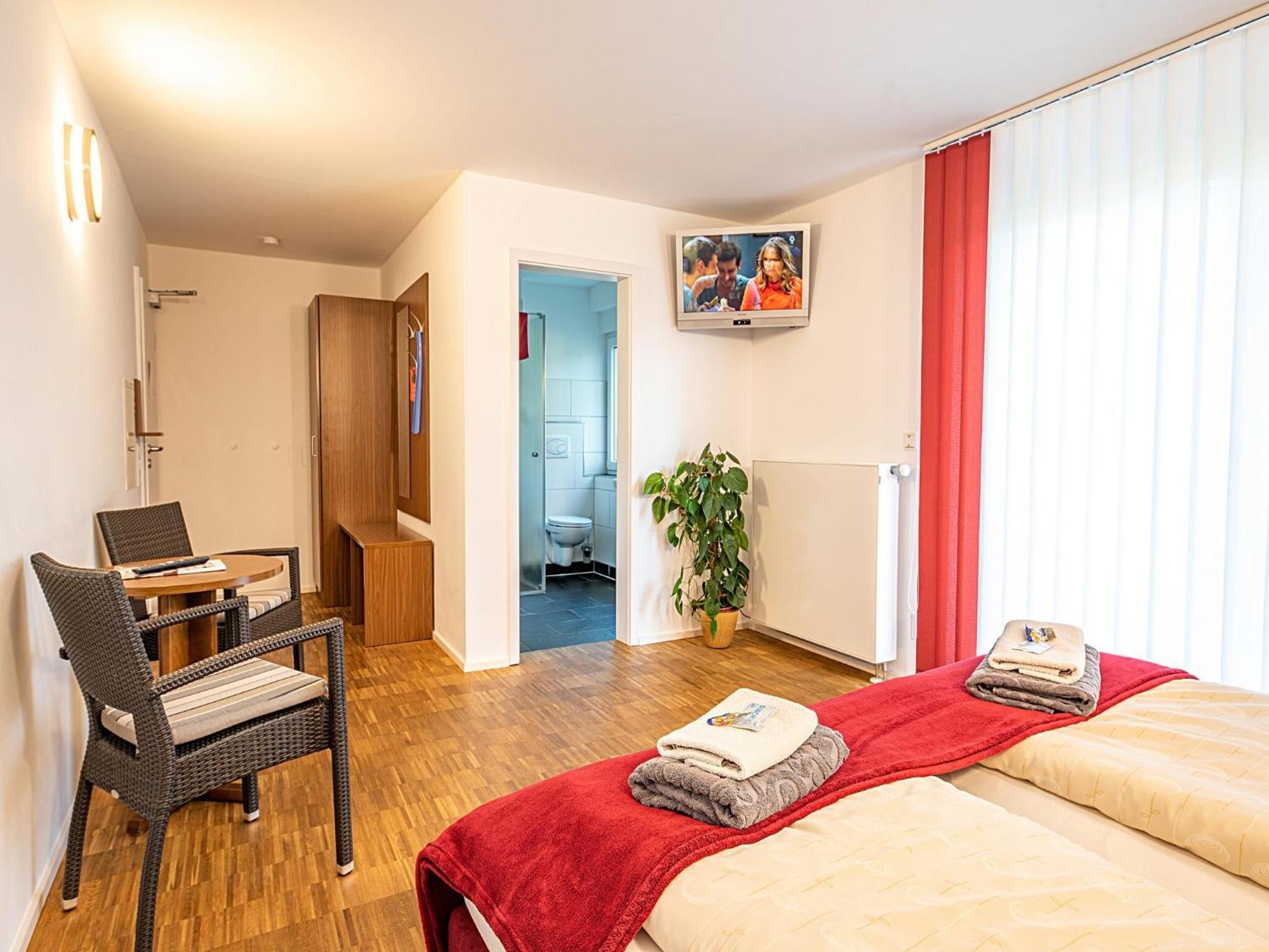 Pension Zum Bergmann Bohlen (Saxony) Quarto foto